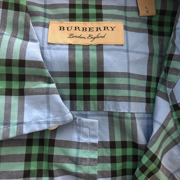 Men’s Burberry Button Up - Picture 4 of 5